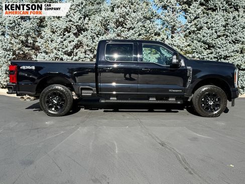 Used 2025 Ford F350 Lariat w/ Black Appearance Package image 11