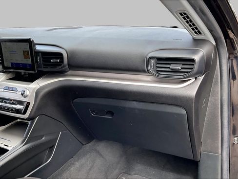 Used 2022 Ford Explorer XLT RWD image 18