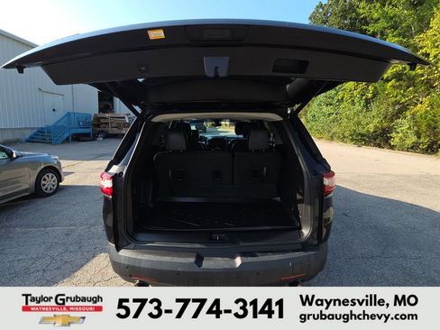 Used 2018 Chevrolet Traverse RS FWD image 15