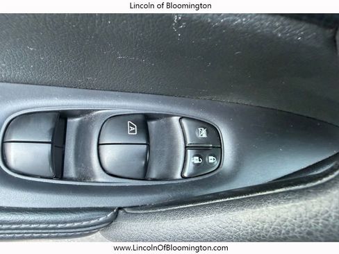 Used 2015 Nissan Rogue SL w/ SL Premium Package image 27