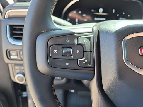 Used 2024 GMC Yukon AT4 w/ Technology Package AWD/4WD image 40