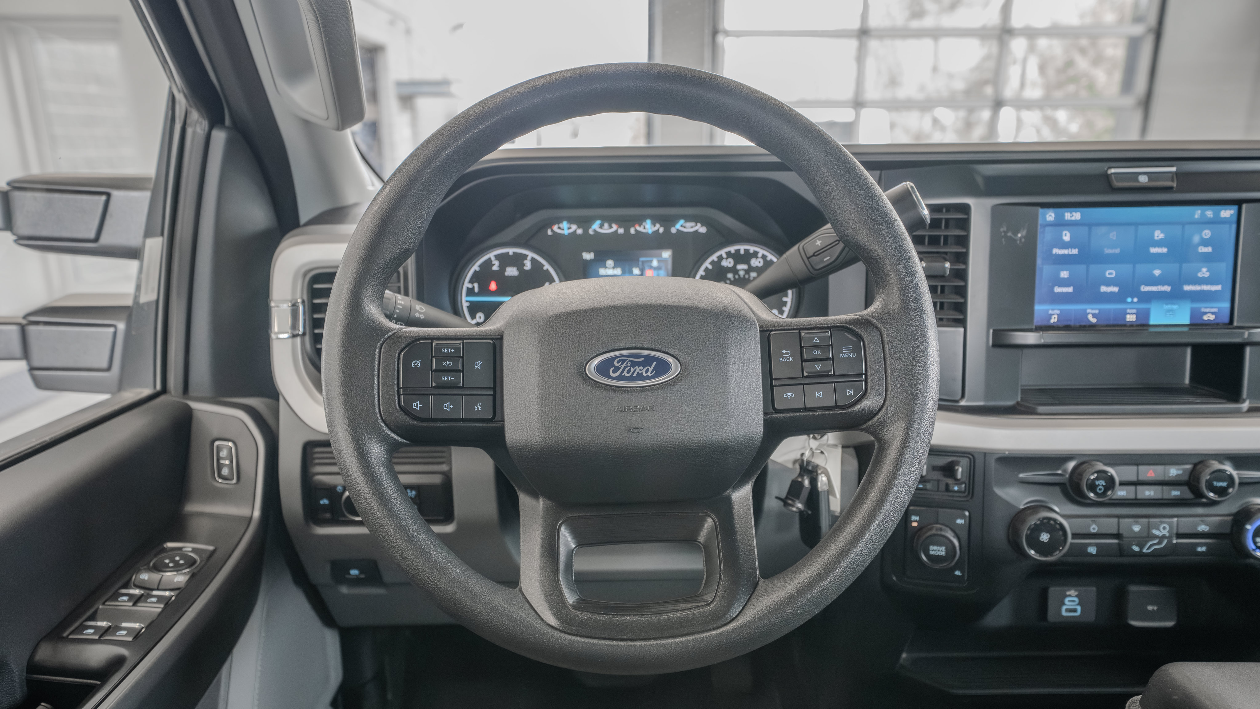 Used 2025 Ford F250 XLT AWD/4WD image 9