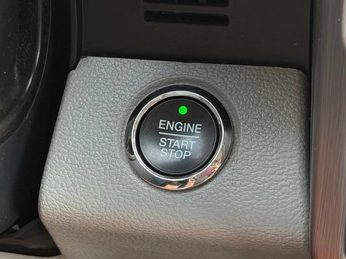 Used 2022 Ford F250 Limited AWD/4WD image 34