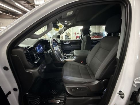 Certified 2024 Chevrolet Silverado 1500 LT w/ Z71 Off-Road Package image 17