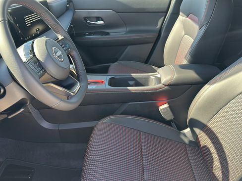 New 2026 Nissan Kicks SR image 10