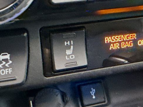 Used 2021 Toyota RAV4 XSE w/ Protection Package (TMS) image 21