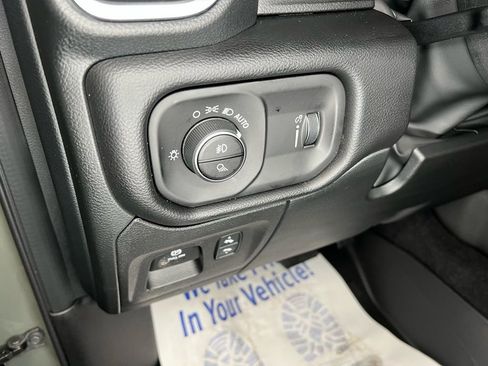 New 2026 RAM 1500 4x4 Crew Cab image 14