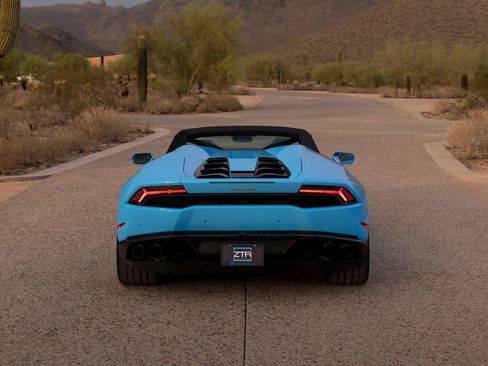 Used 2017 Lamborghini Huracan LP 610-4 AWD/4WD image 13