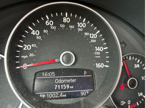 Used 2012 Volkswagen Beetle 2.5 FWD image 16
