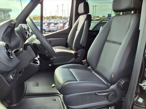 New 2025 Mercedes-Benz Sprinter 3500 image 4