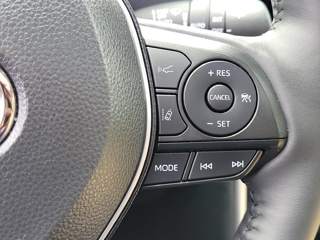 Used 2025 Toyota RAV4 Limited w/ Advanced Technology Package AWD/4WD image 10
