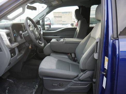 New 2026 Ford F250 XLT w/ FX4 Off-Road Package image 2