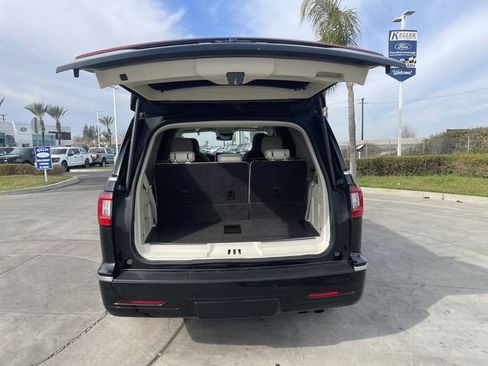 Used 2021 Lincoln Navigator Black Label w/ Cargo Convenience Package image 27