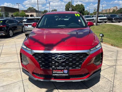 Used 2019 Hyundai Santa Fe SE AWD/4WD image 2