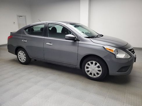 Used 2018 Nissan Versa SV FWD image 11