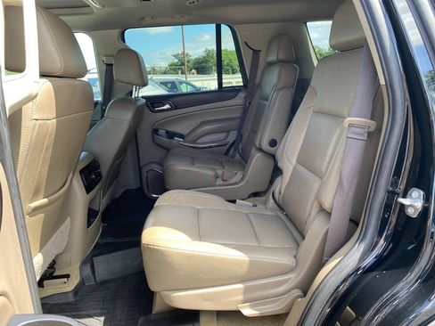 Used 2018 GMC Yukon SLT w/ Premium Edition AWD/4WD image 24