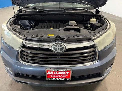 Used 2015 Toyota Highlander Limited Platinum AWD/4WD image 9
