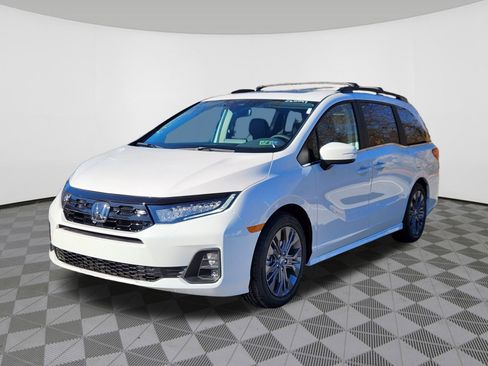 New 2026 Honda Odyssey Touring image 2