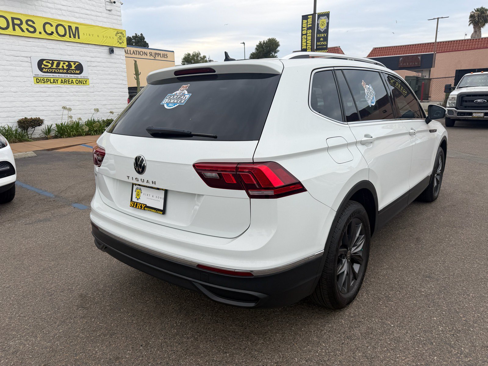 Used 2022 Volkswagen Tiguan SE FWD image 3