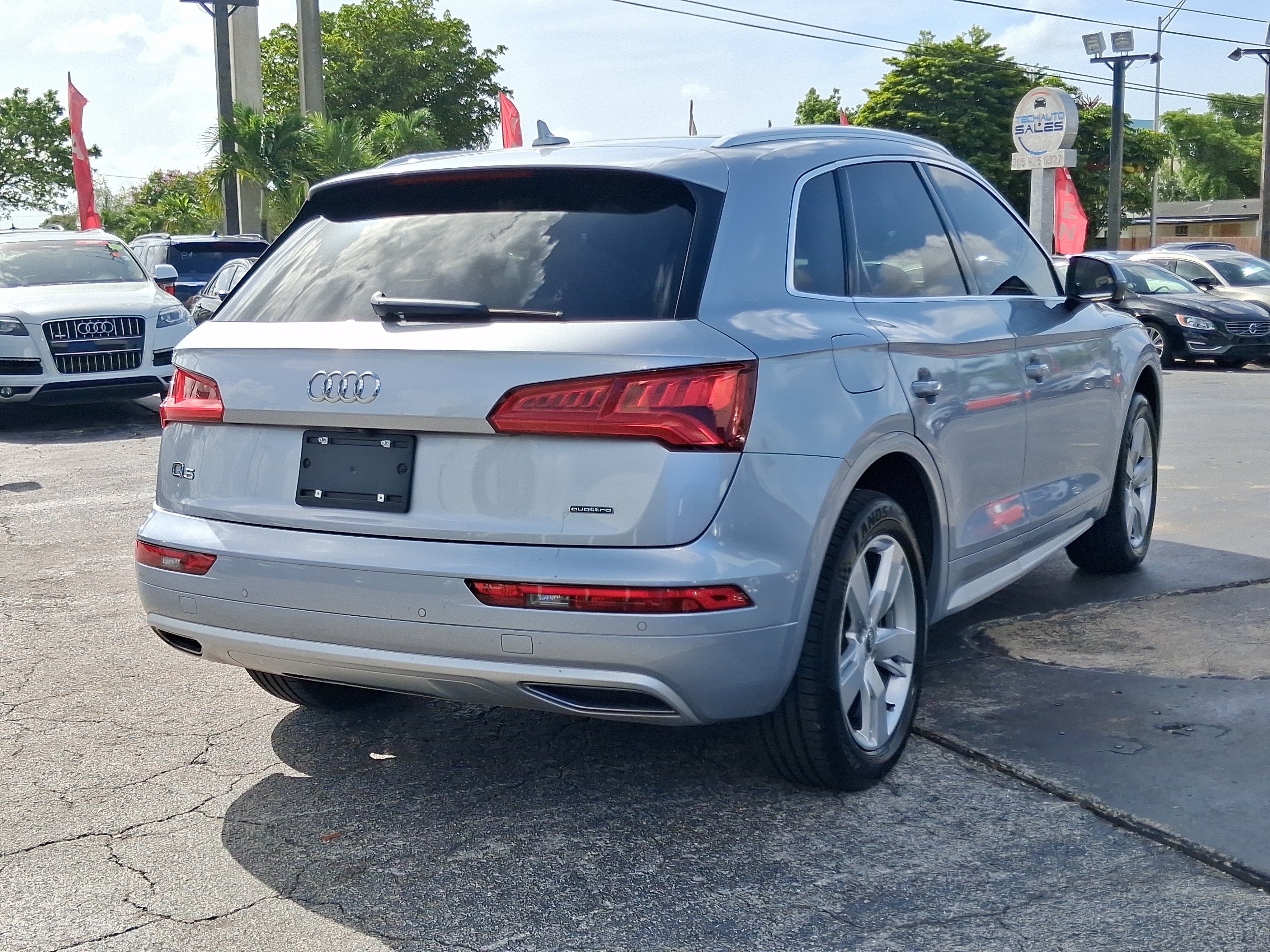 Used 2019 Audi Q5 2.0T Premium Plus w/ Premium Plus Package AWD/4WD image 5