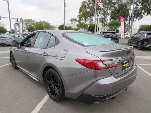 Certified 2025 Toyota Camry SE w/ Convenience Package image 8