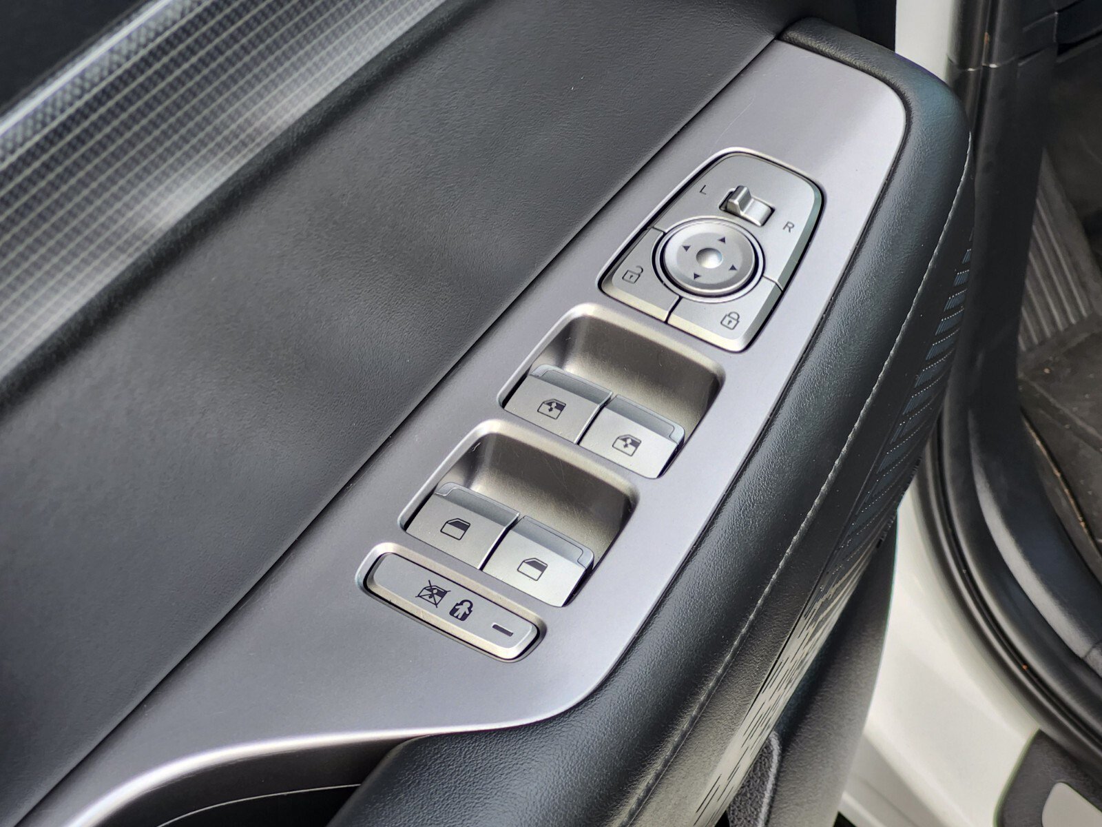 Certified 2023 Hyundai Palisade Limited AWD/4WD image 14