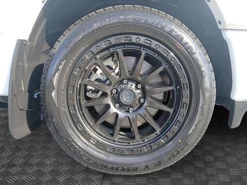 Used 2024 RAM 1500 Limited AWD/4WD image 23
