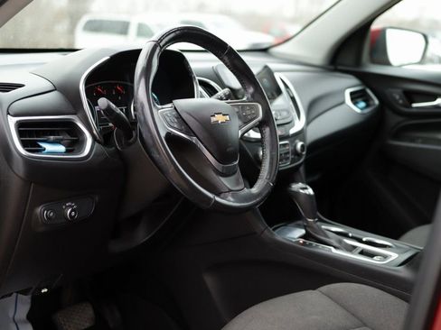 Used 2018 Chevrolet Equinox LT w/ Sun & Infotainment Package image 9