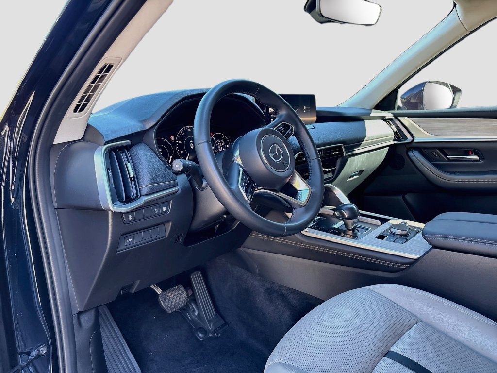 Certified 2024 MAZDA CX-90 Plug-In Hybrid w/ Preferred AWD/4WD image 9