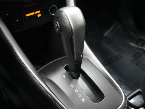 Used 2020 Chevrolet Trax LT w/ LT Convenience Package image 19