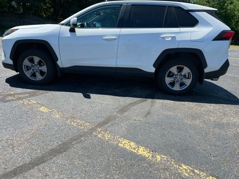 Used 2023 Toyota RAV4 XLE w/ Convenience Package AWD/4WD image 4