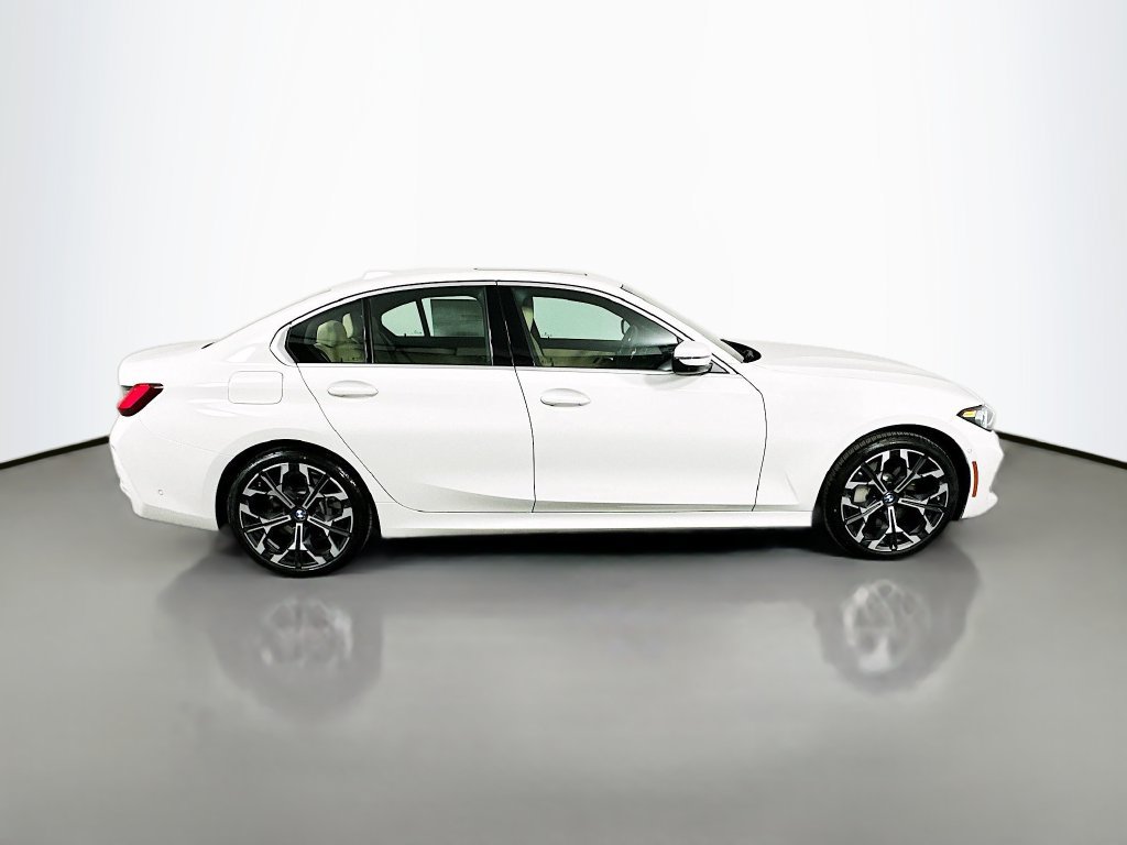 Used 2026 BMW 330i Sedan w/ Premium Package RWD image 4