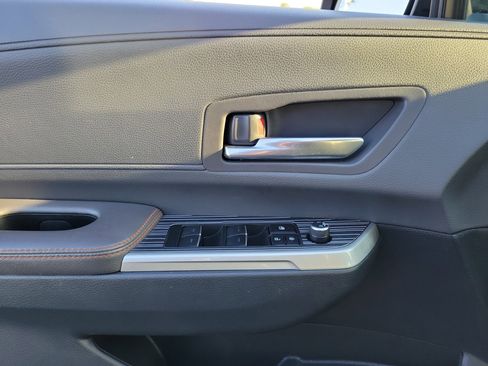 Used 2023 Toyota Sienna XSE image 17