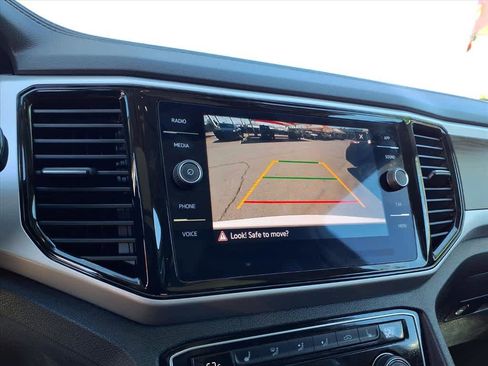 Used 2023 Volkswagen Atlas SE w/ Panoramic Sunroof Package image 13