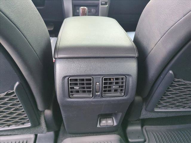 Used 2024 Toyota 4Runner Limited AWD/4WD image 18
