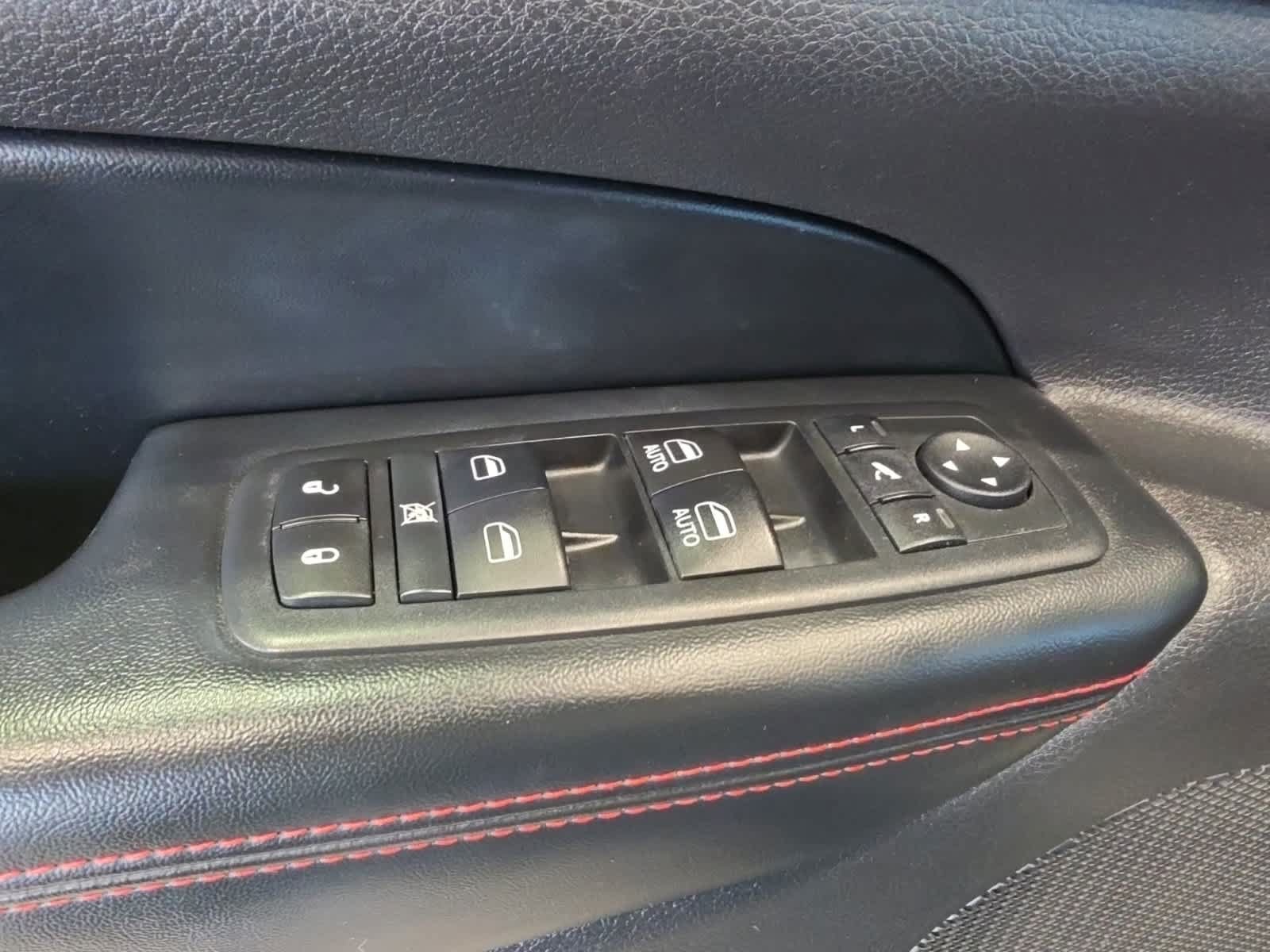 Used 2017 Jeep Grand Cherokee Trailhawk AWD/4WD image 21