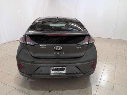 Used 2022 Hyundai Ioniq Limited image 5