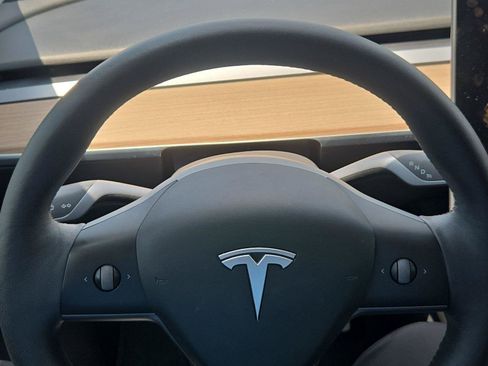 Used 2022 Tesla Model Y Performance AWD/4WD image 15