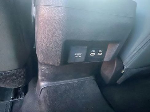 Used 2024 Toyota Tacoma 4x4 Double Cab Hybrid image 30