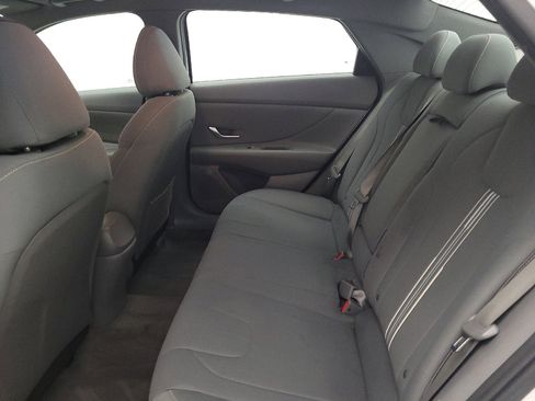 Used 2022 Hyundai Elantra SEL w/ Convenience + Premium Package FWD image 18