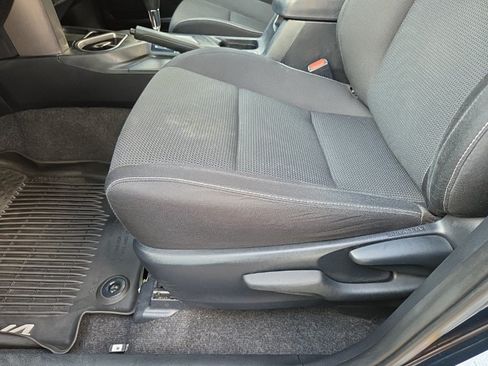 Used 2017 Toyota RAV4 XLE w/ All Weather Liner Package AWD/4WD image 16