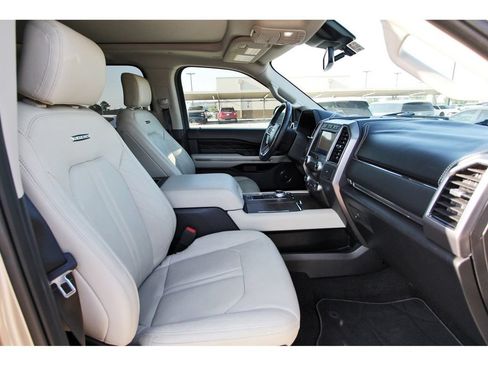 Used 2020 Ford Expedition Max Platinum RWD image 27