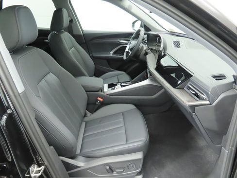 Used 2025 Audi Q5 Premium Plus w/ Premium Plus image 21