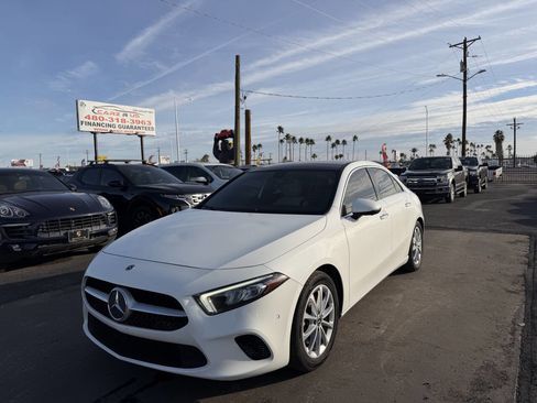 Used 2019 Mercedes-Benz A 220 image 3