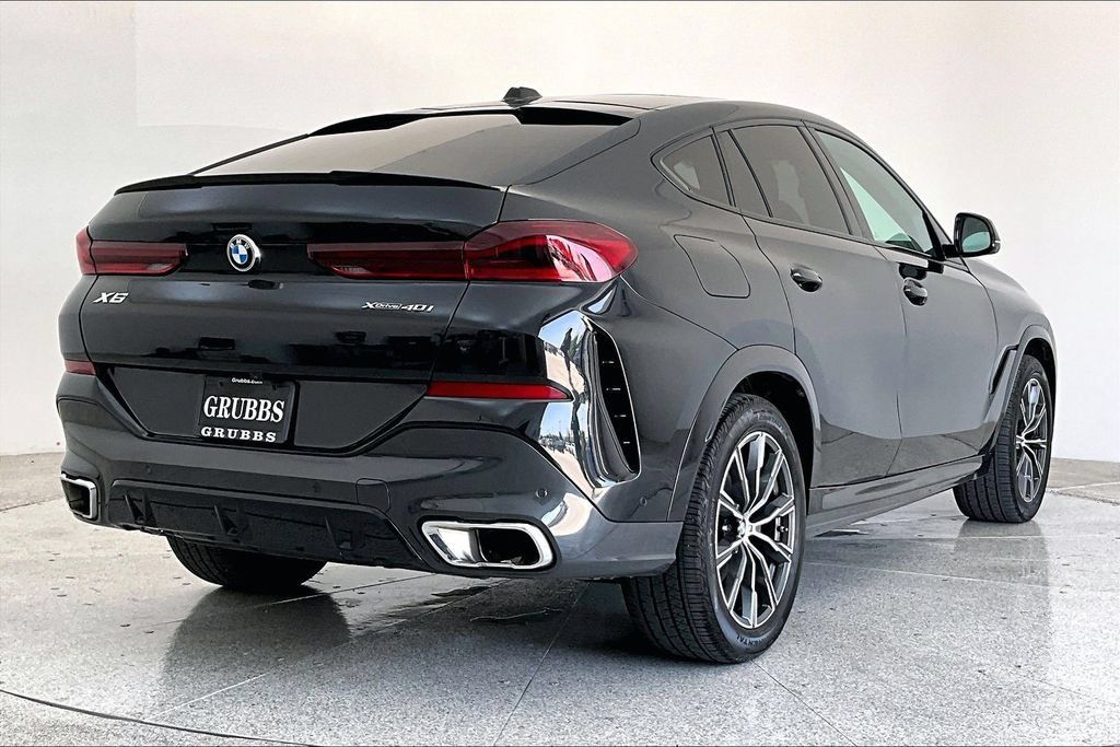 Used 2024 BMW X6 xDrive40i w/ Parking Assistance Package AWD/4WD image 14