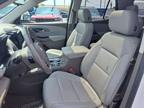 Used 2019 Chevrolet Traverse Premier w/ Driver Confidence II Package FWD image 30