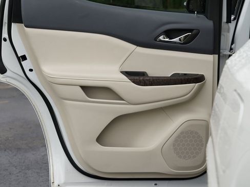 Used 2023 GMC Acadia Denali w/ Denali Ultimate Package image 23