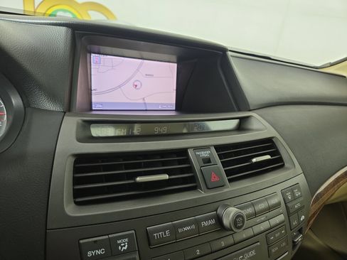 Used 2011 Honda Accord EX-L image 19