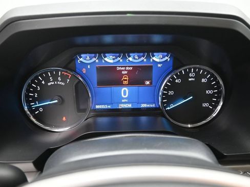Used 2022 Ford Expedition XLT RWD image 4