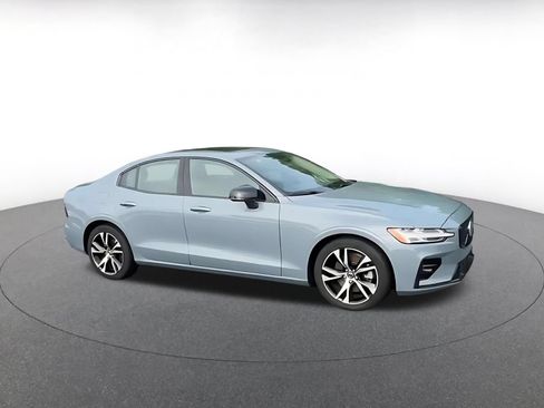 Used 2024 Volvo S60 B5 Core FWD image 2